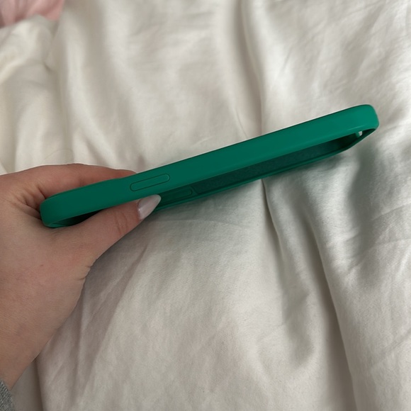 OTOFLY EMERALD GREEN IPHONE 12 PRO MAX CASE - Picture 8 of 8